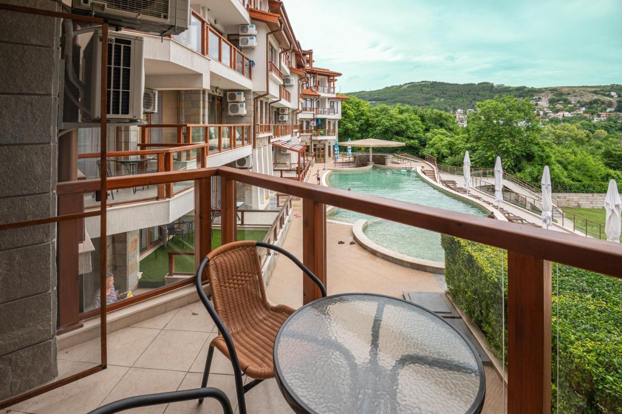 Апартамент За Гости Влади В Комплекс Garden Palace Balchik Exterior foto